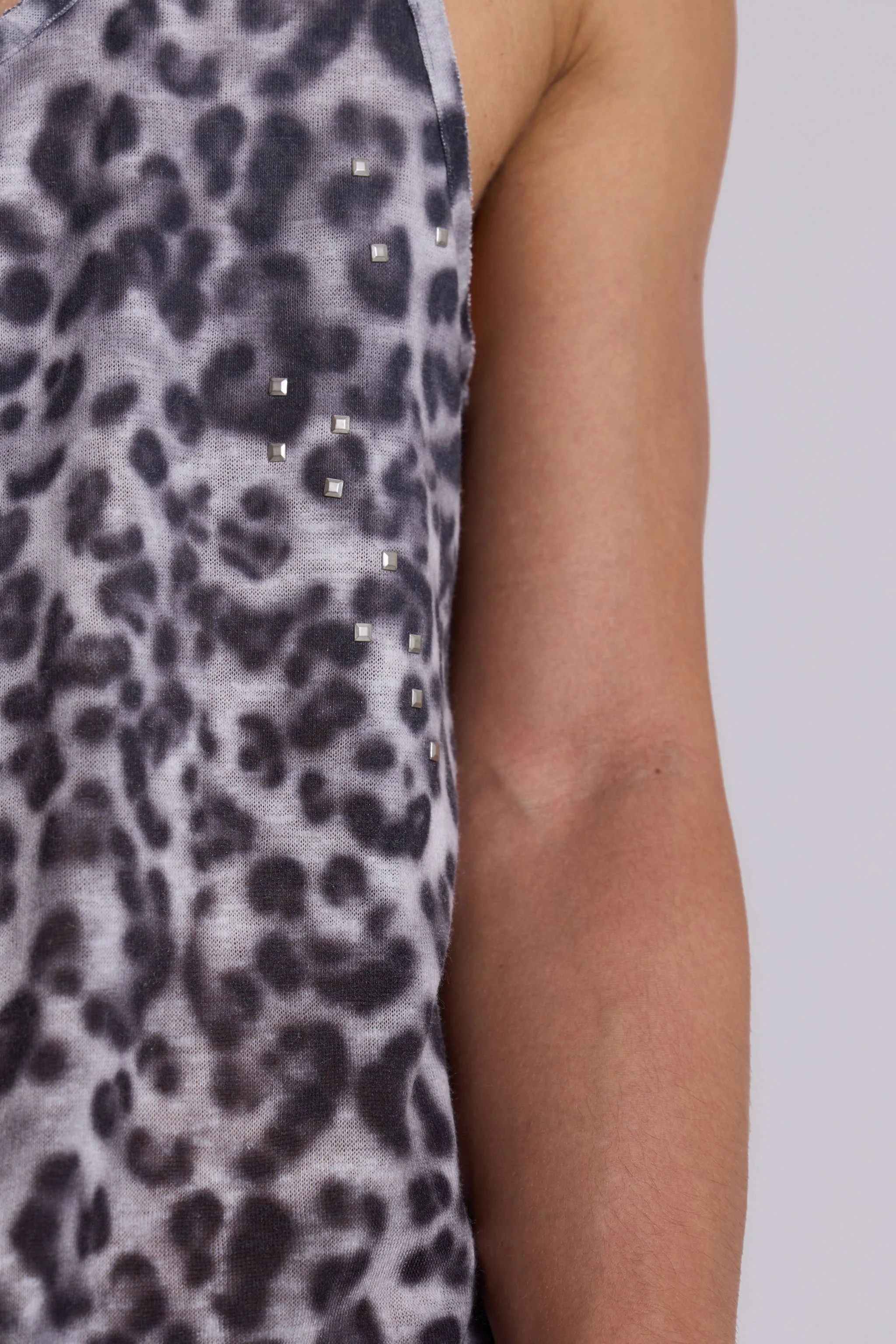 Airbrush Leopard Vest - Image 7