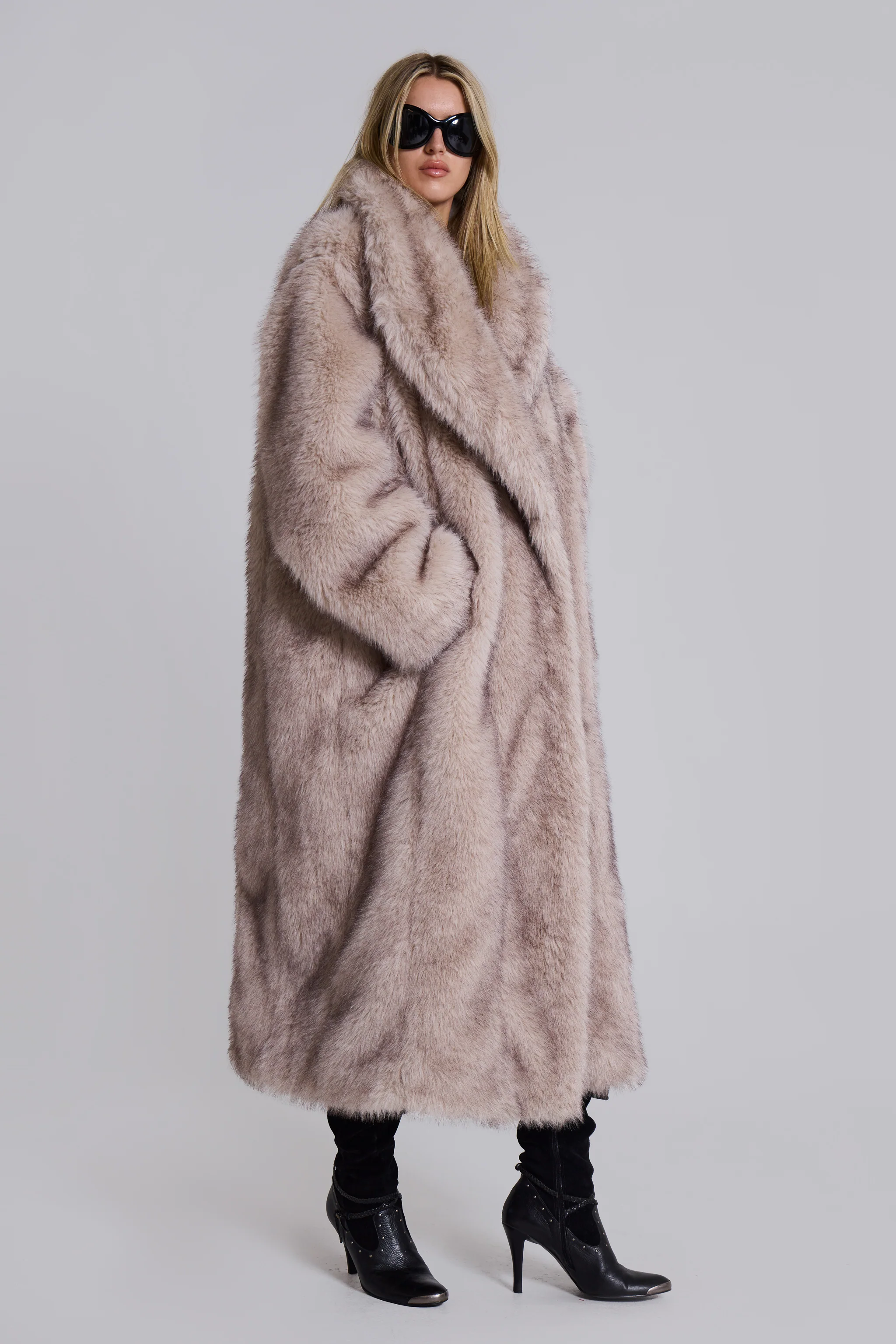 Alaska Faux Fur Coat - Image 13