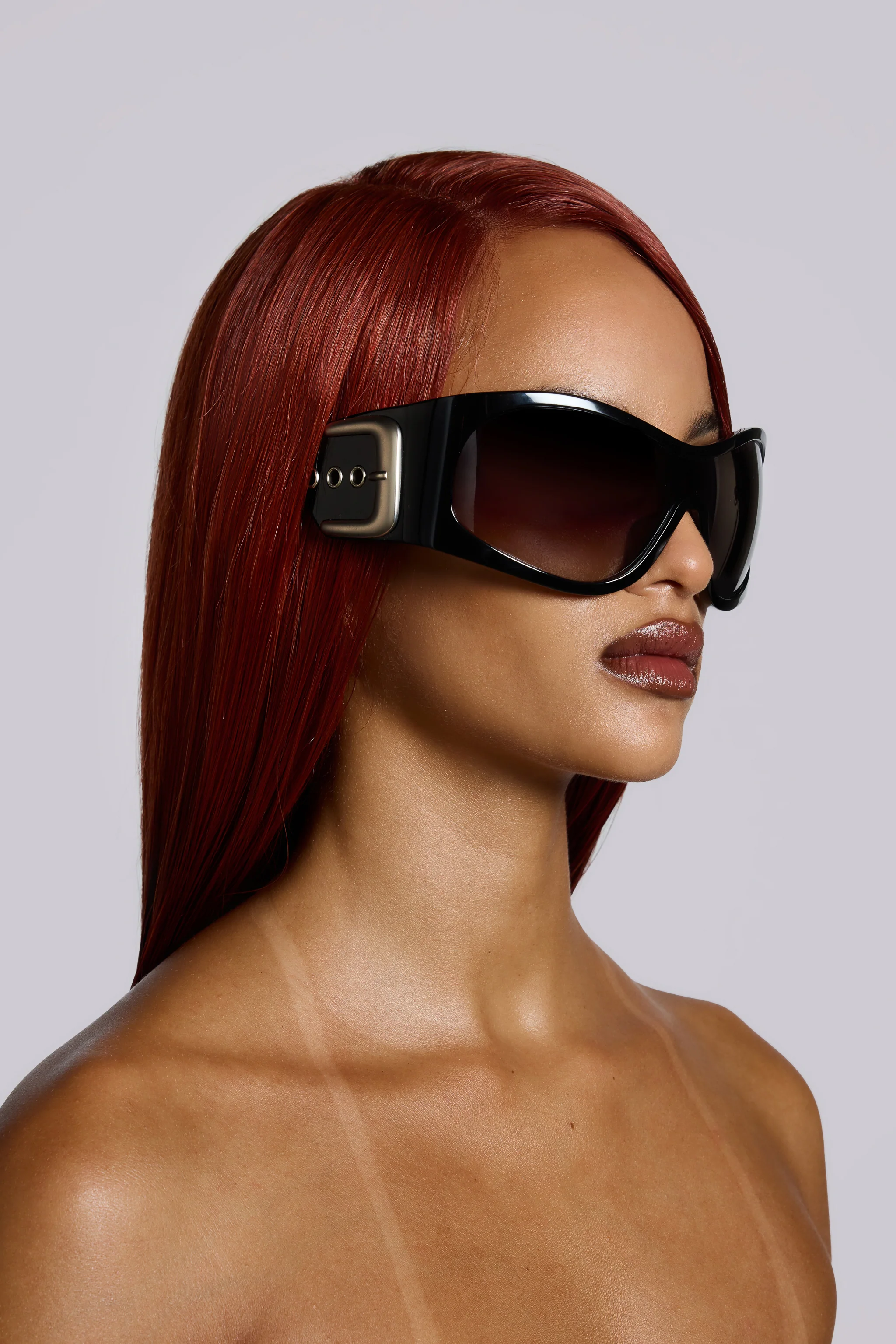 Alva Sunglasses in Black - Image 8