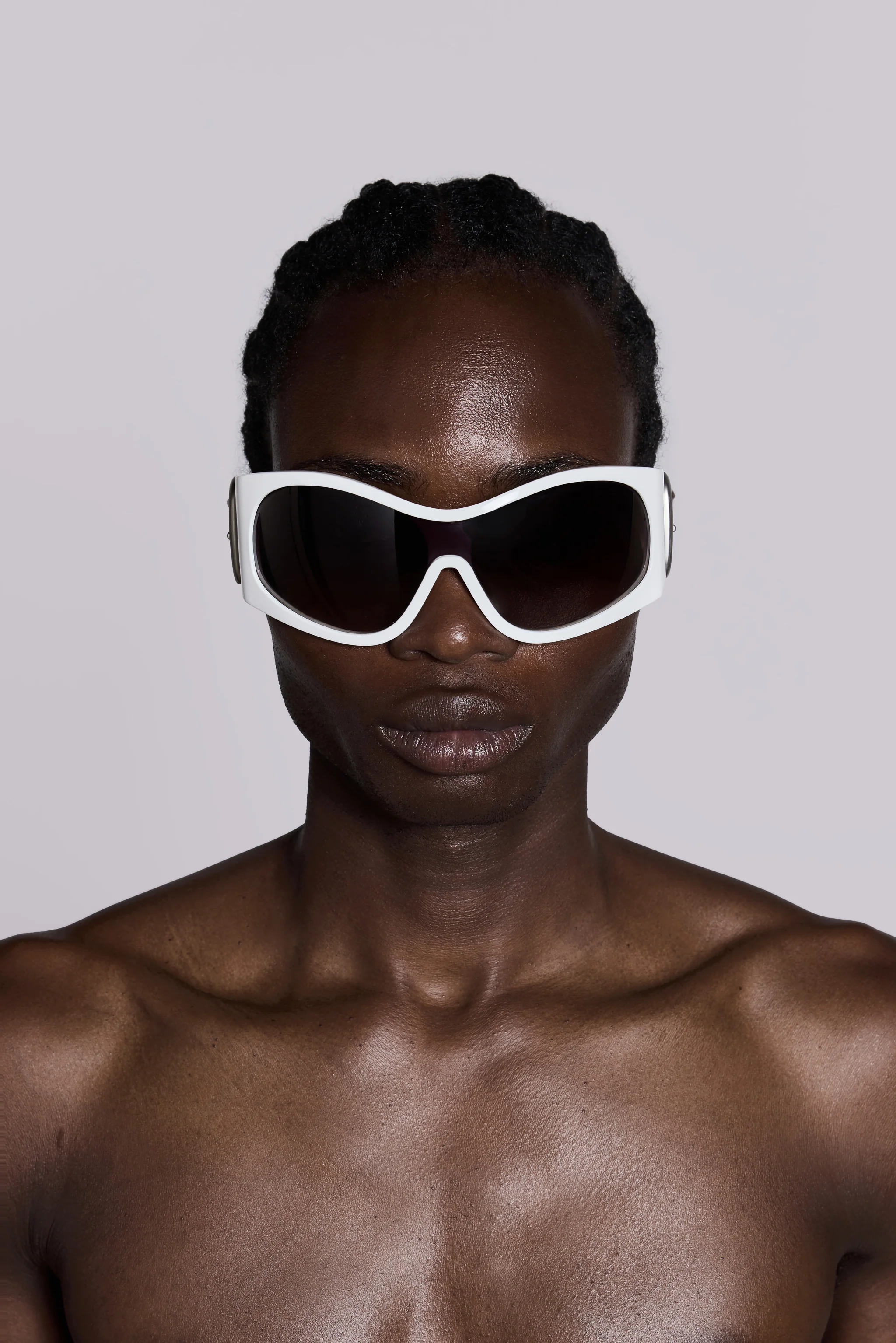 Alva Sunglasses in White - Image 3