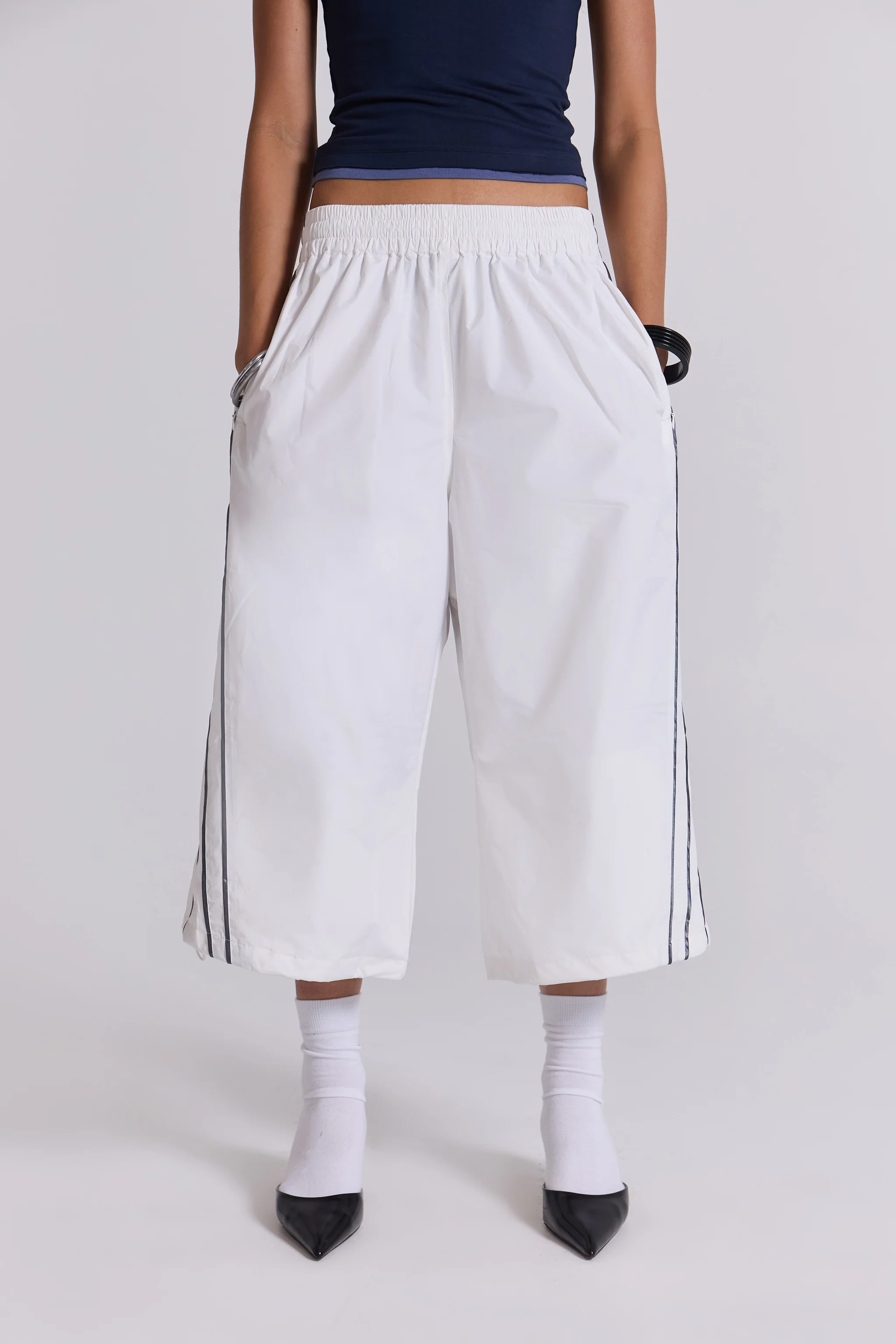 Arctic Vapor 3/4 Shorts - Image 2