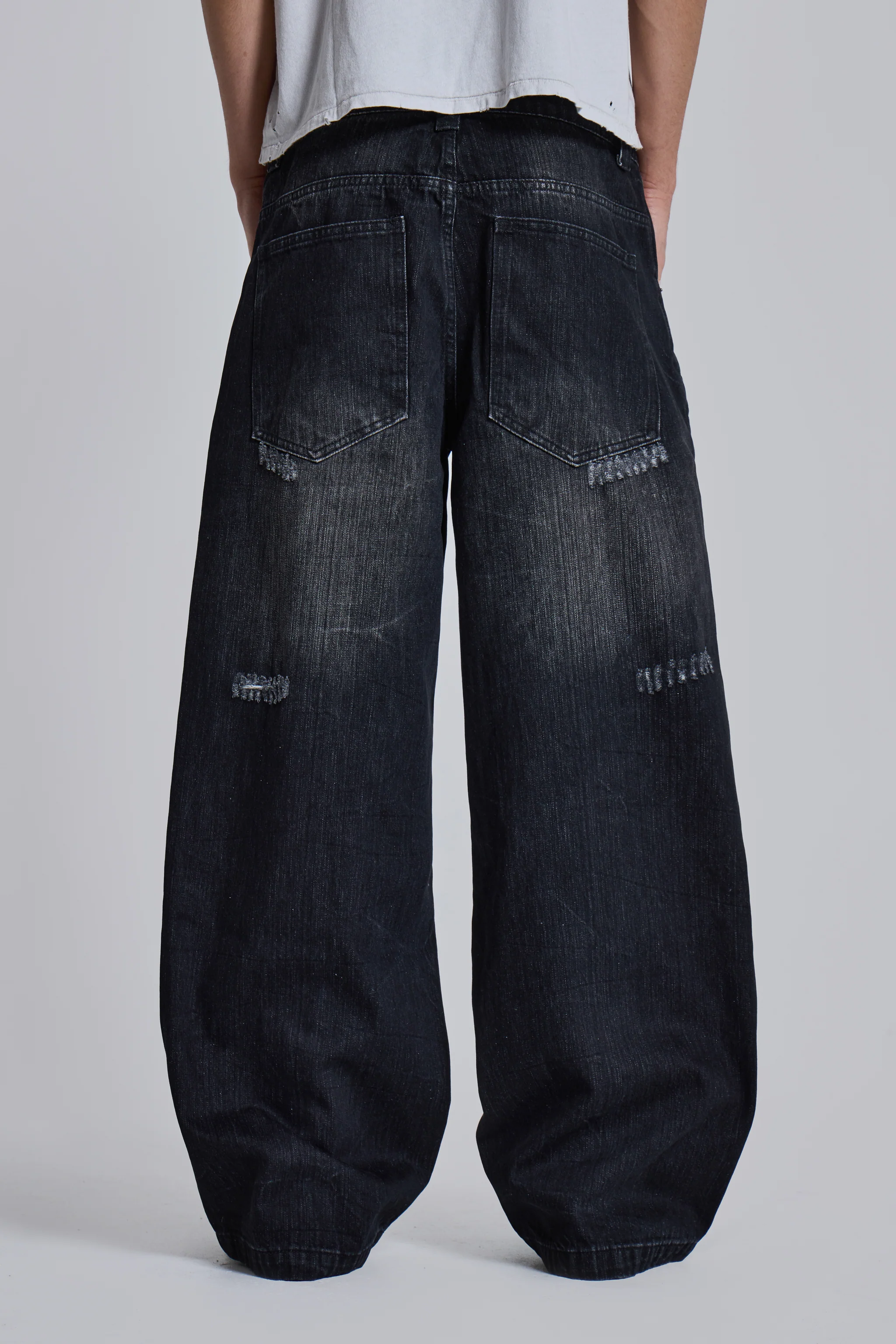 Ashen Clasp Colossus Jeans - Image 4