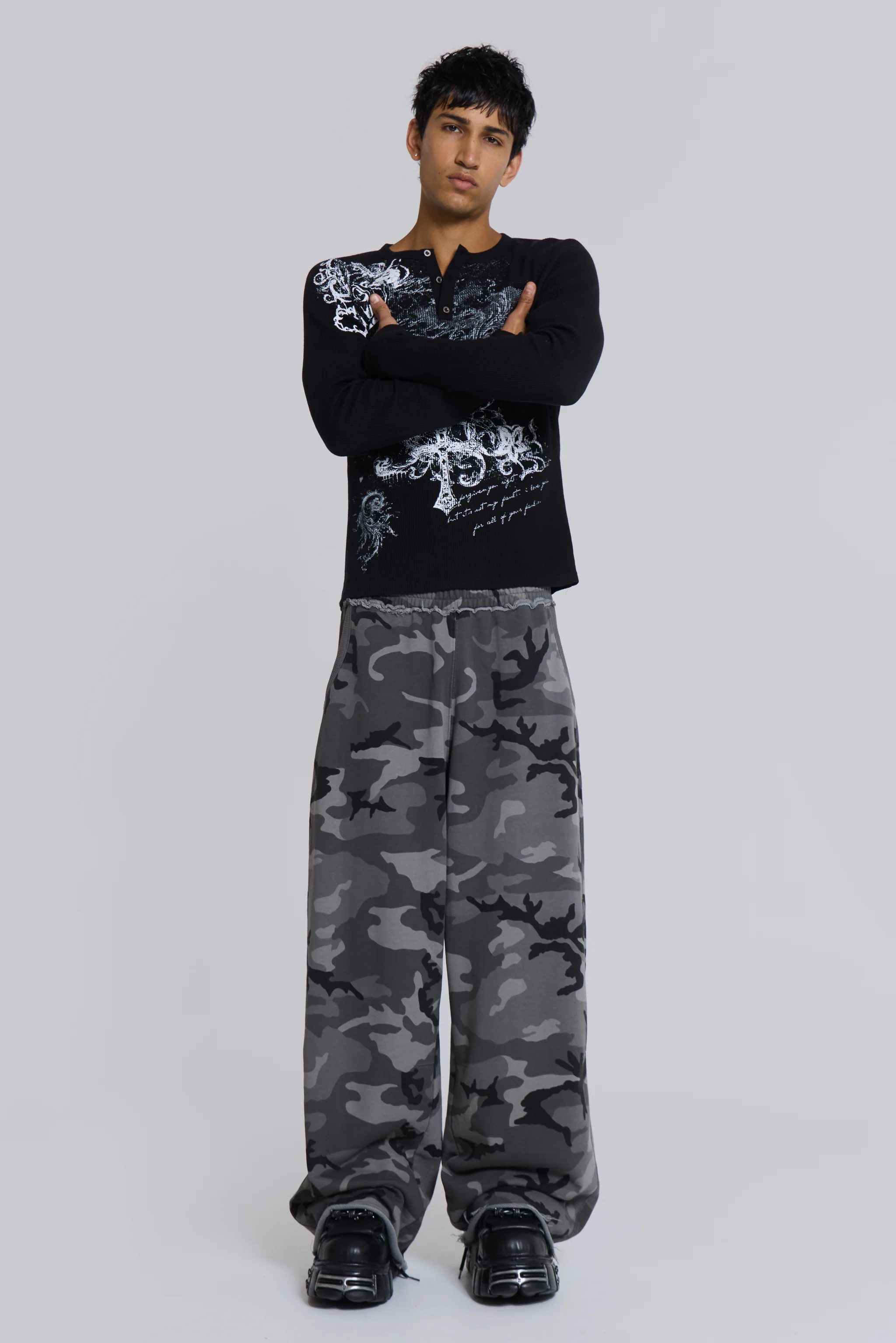 Black Baggy Camo Monster Joggers - Image 4