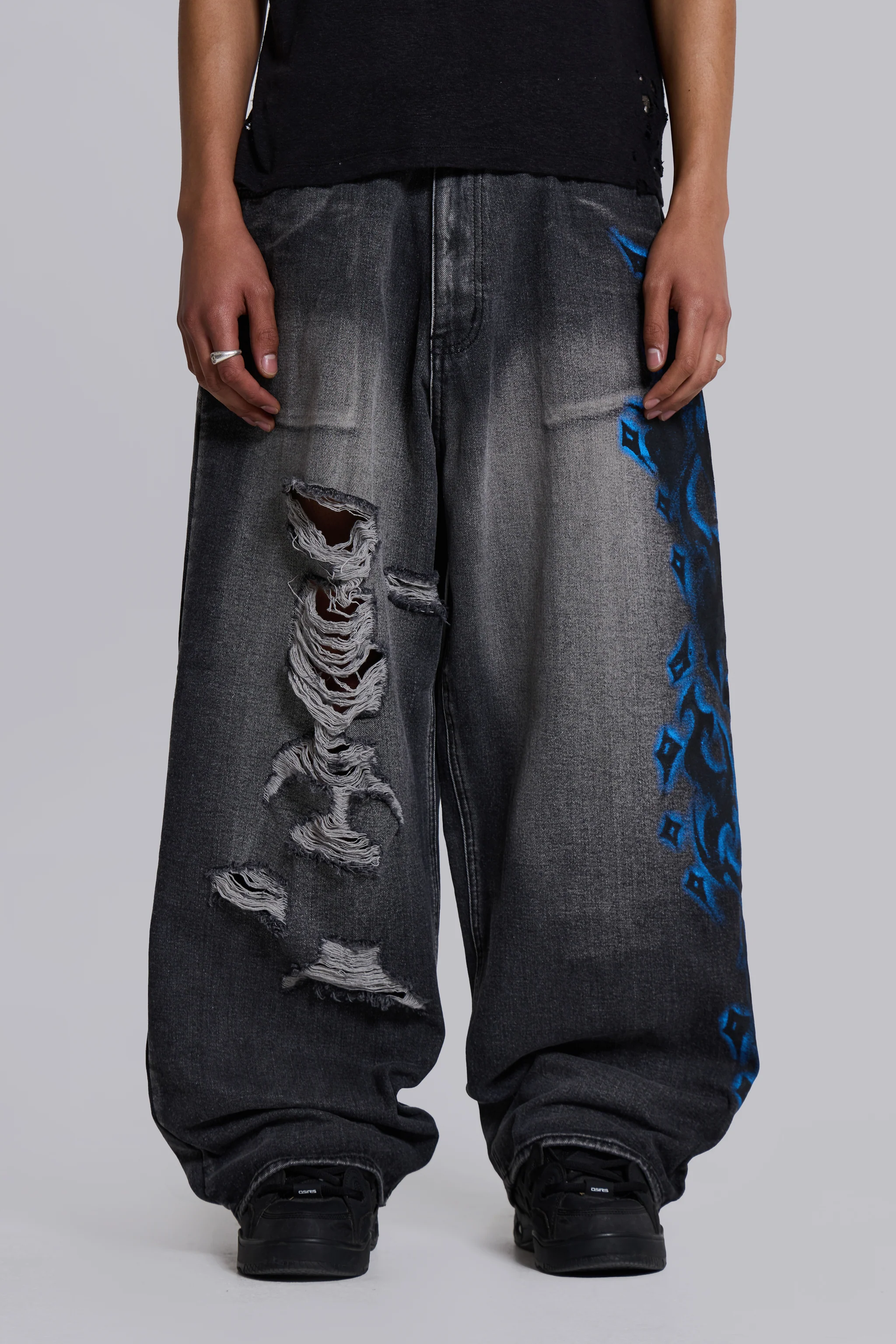 Black Spike Airbrush XL Ripped Colossus Jeans - Image 3