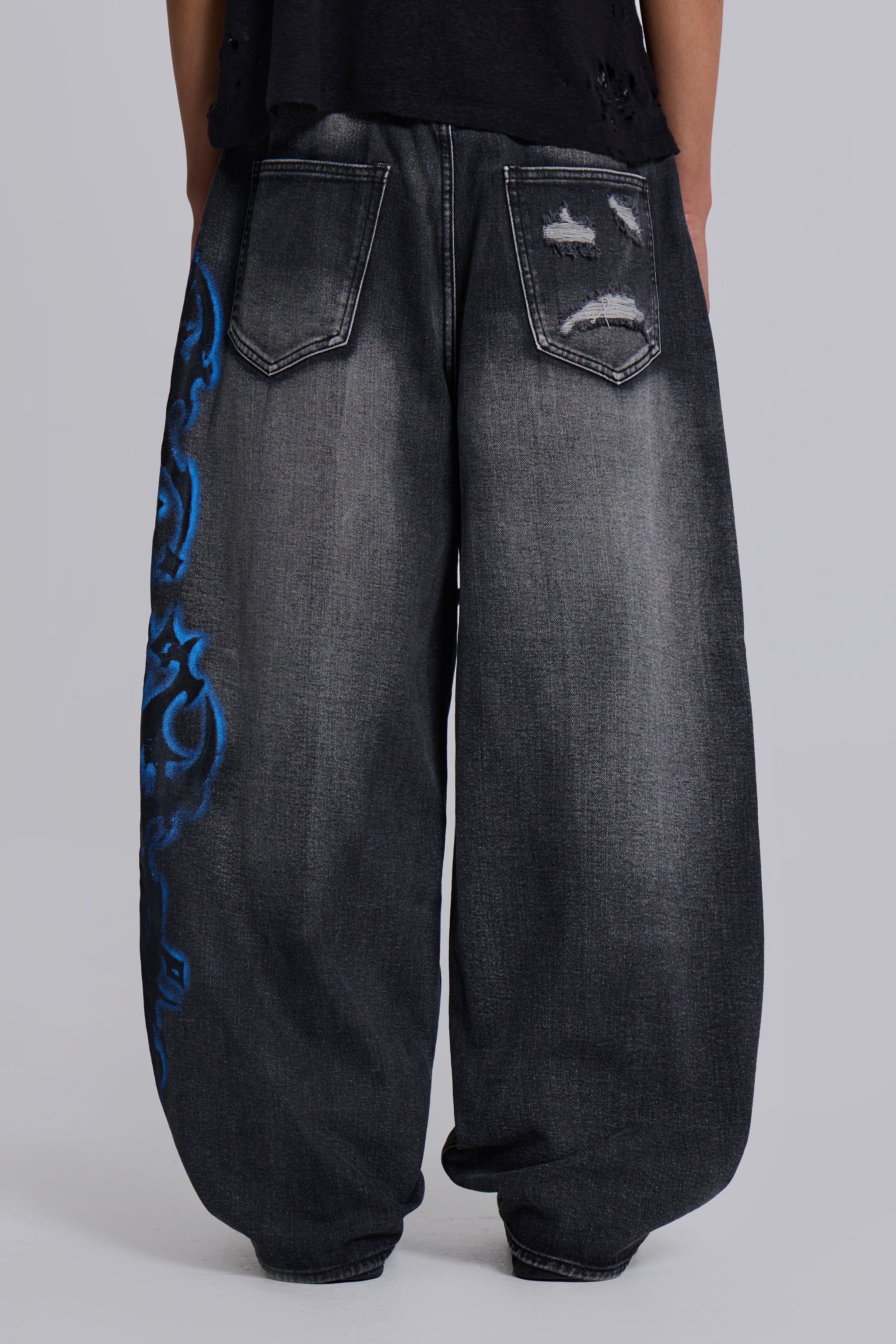 Black Spike Airbrush XL Ripped Colossus Jeans - Image 4