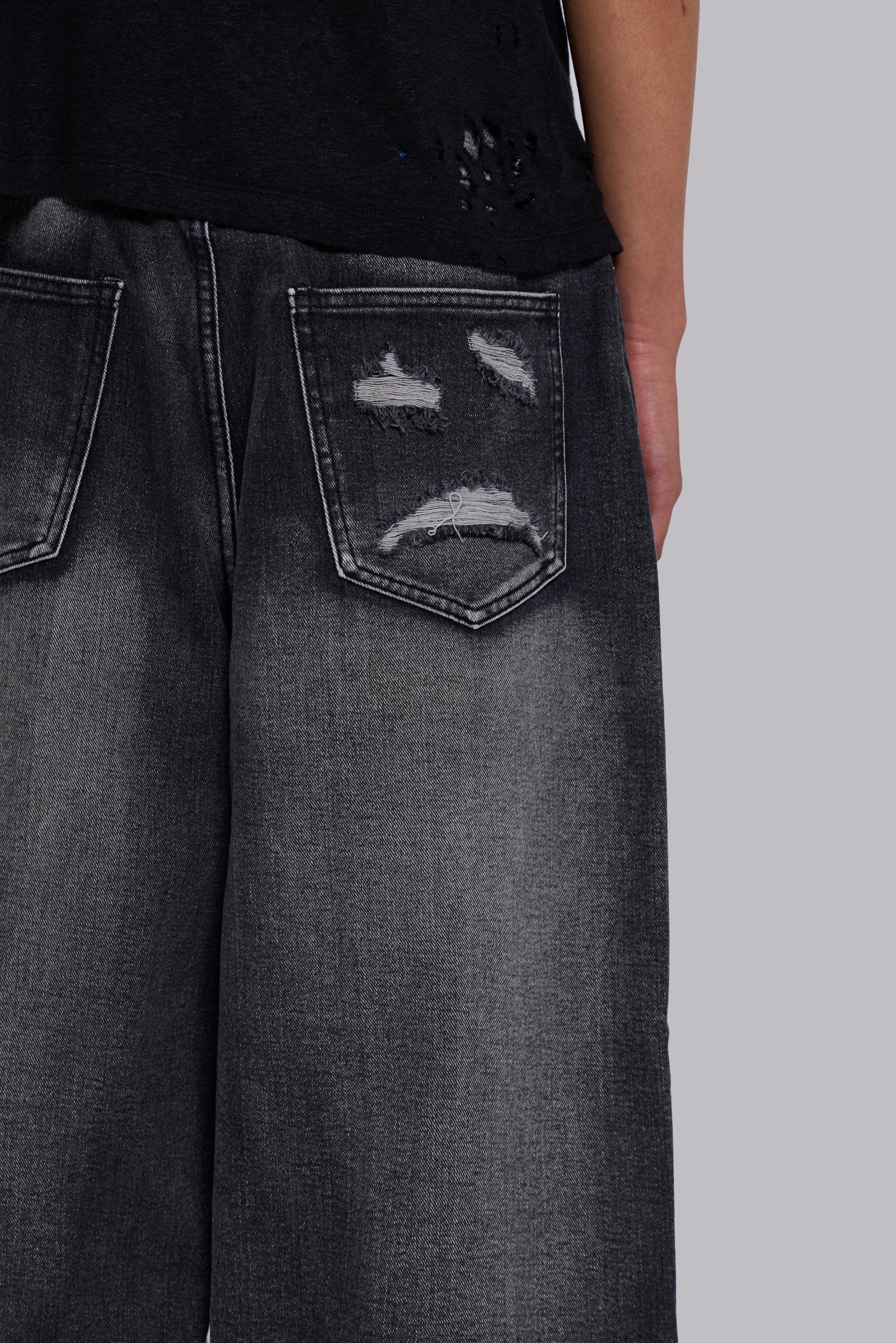Black Spike Airbrush XL Ripped Colossus Jeans - Image 6