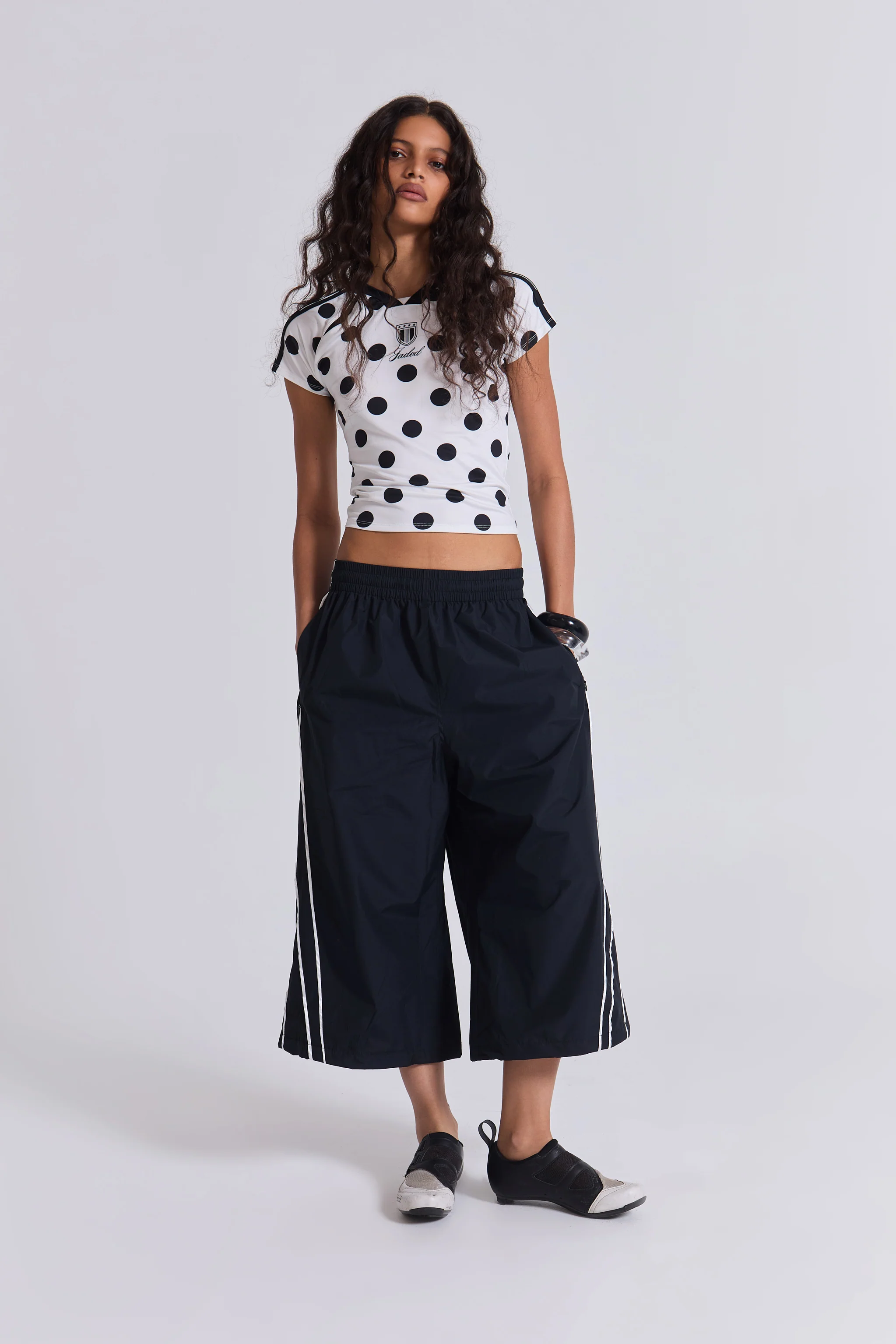 Black Vapor 3/4 Shorts - Image 8
