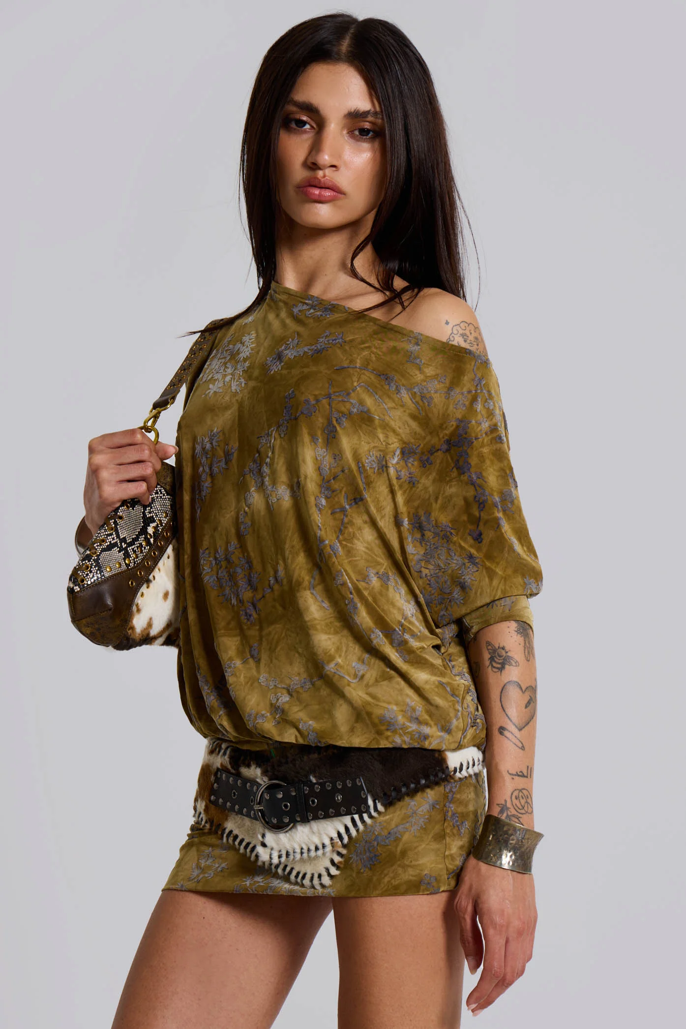 Kena Whipstitch Cow Belt - Image 4