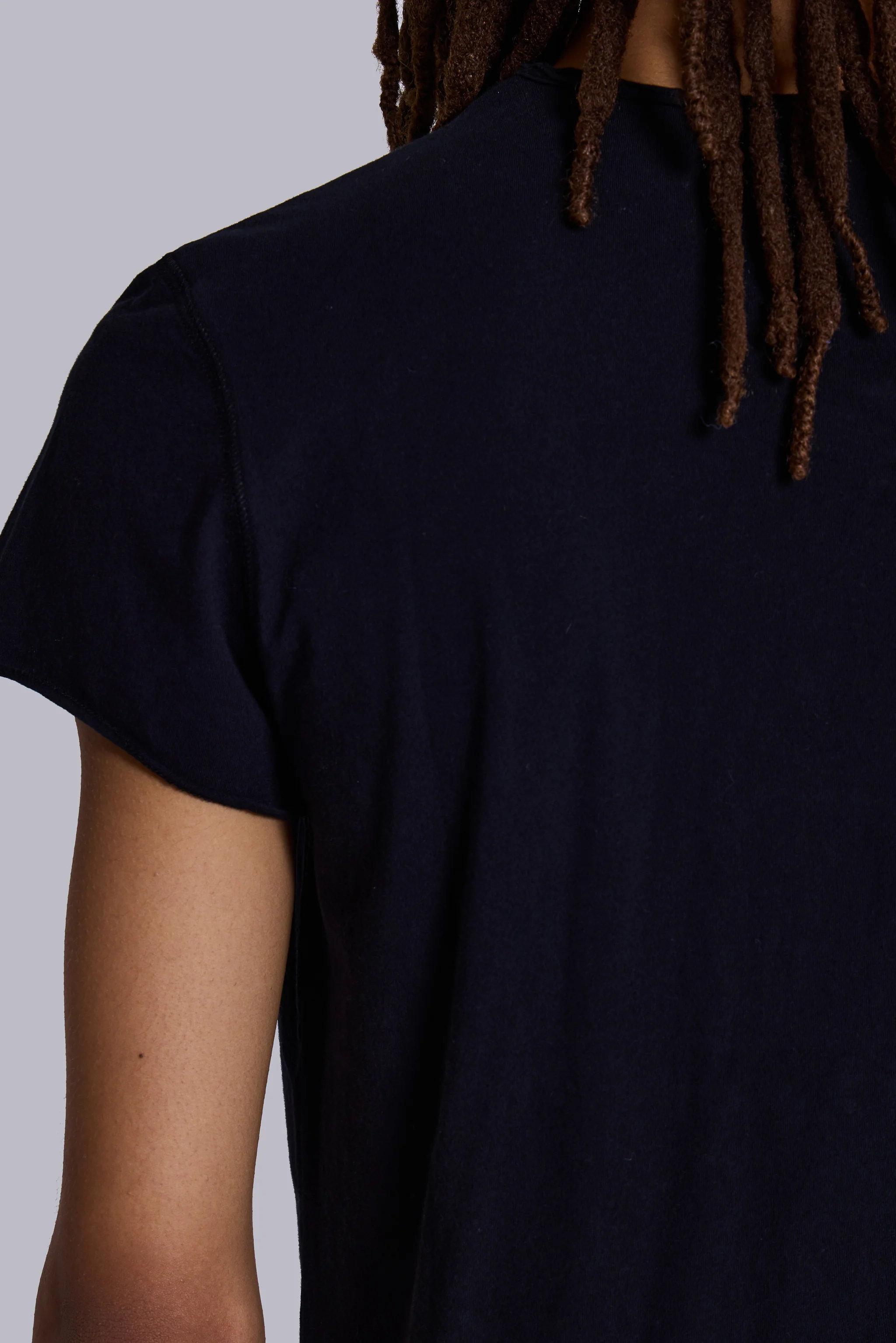 Kerri Henley T-Shirt in Black - Image 4