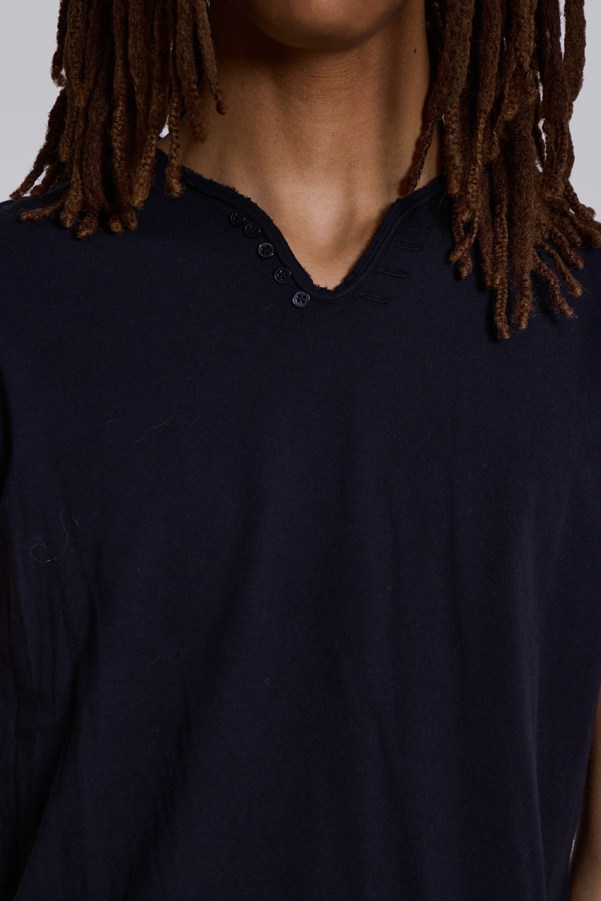 Kerri Henley T-Shirt in Black - Image 6