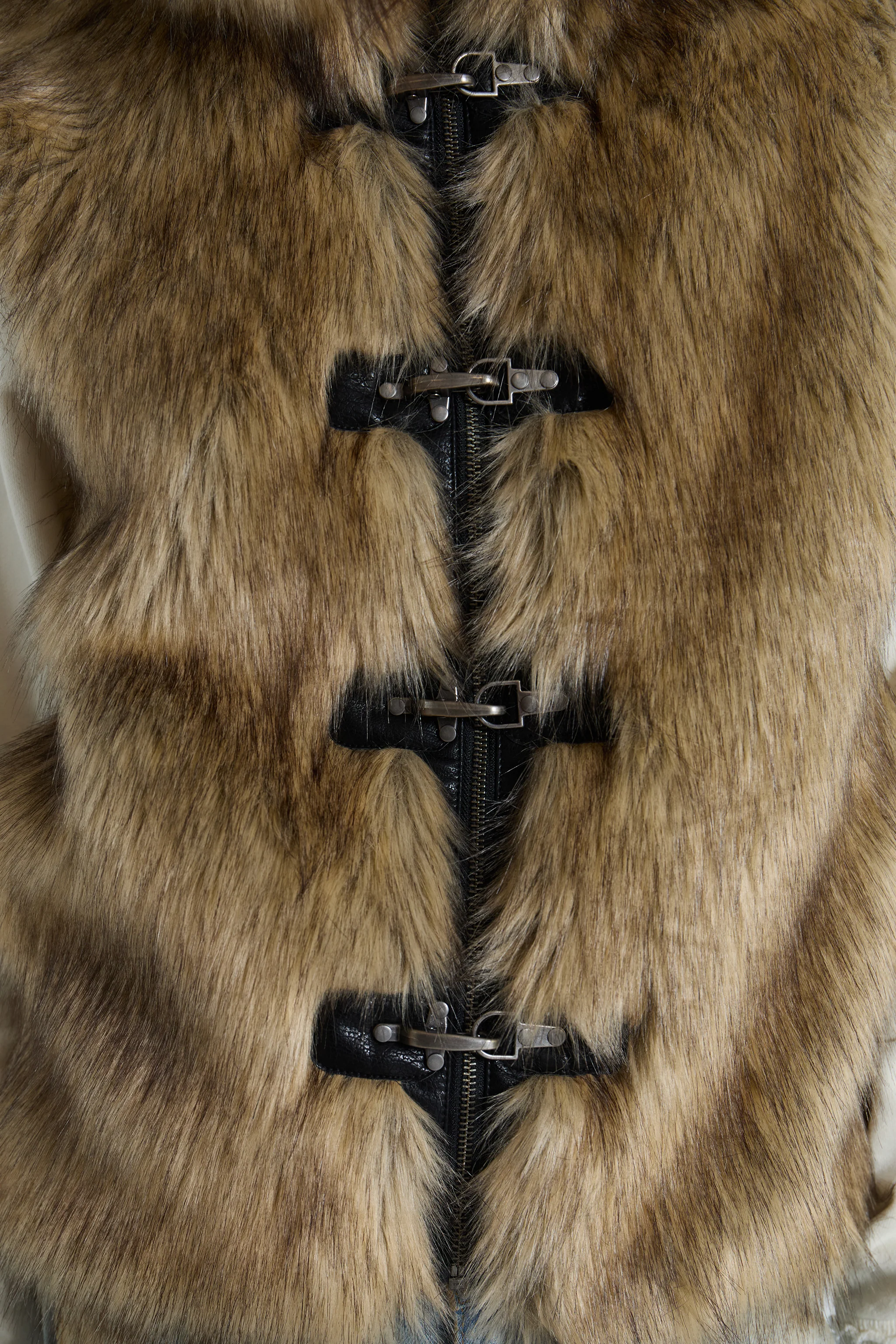 Mendoza Faux Fur Gilet - Image 7