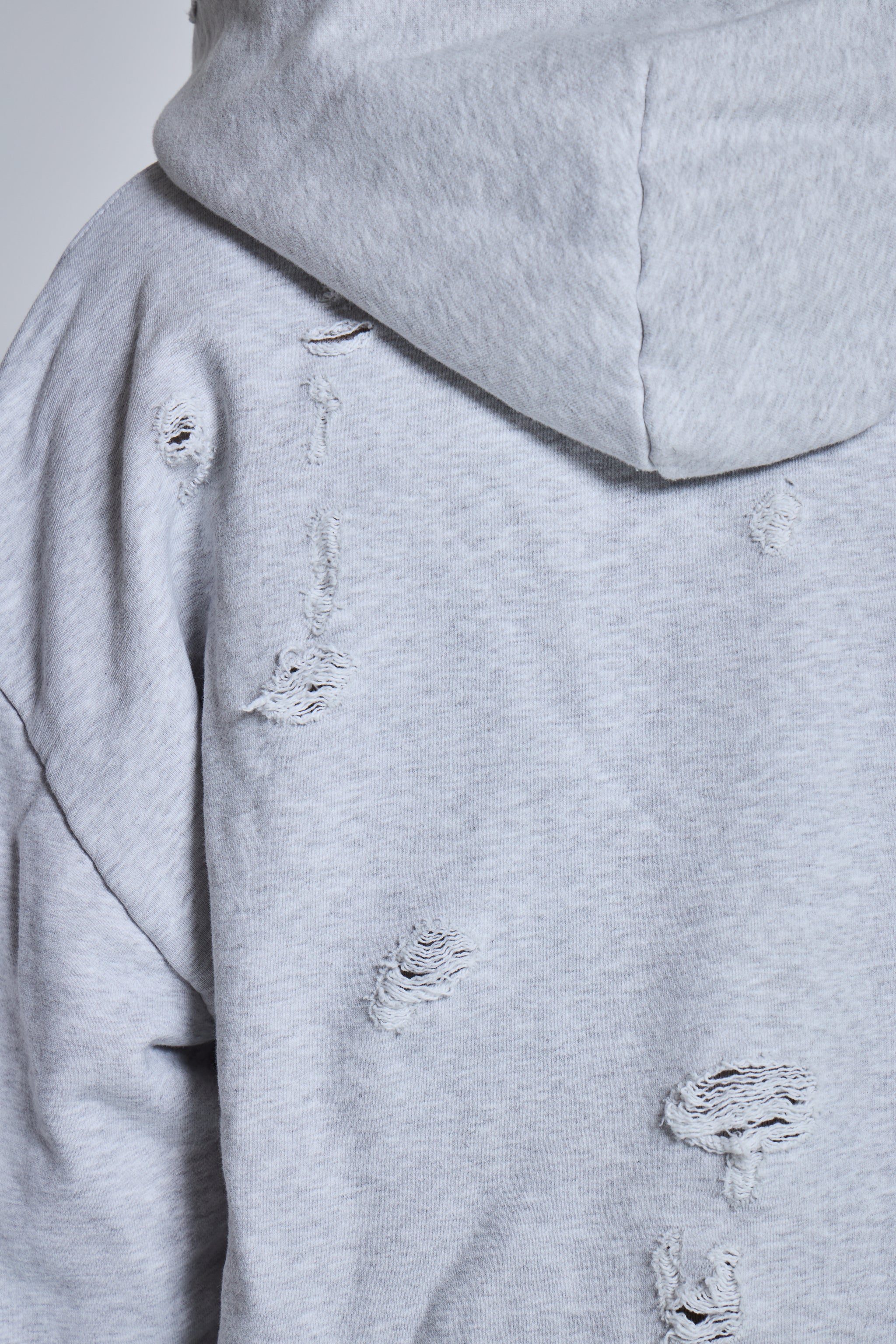Pullover Bitten Hoodie in Grey Marl - Image 7