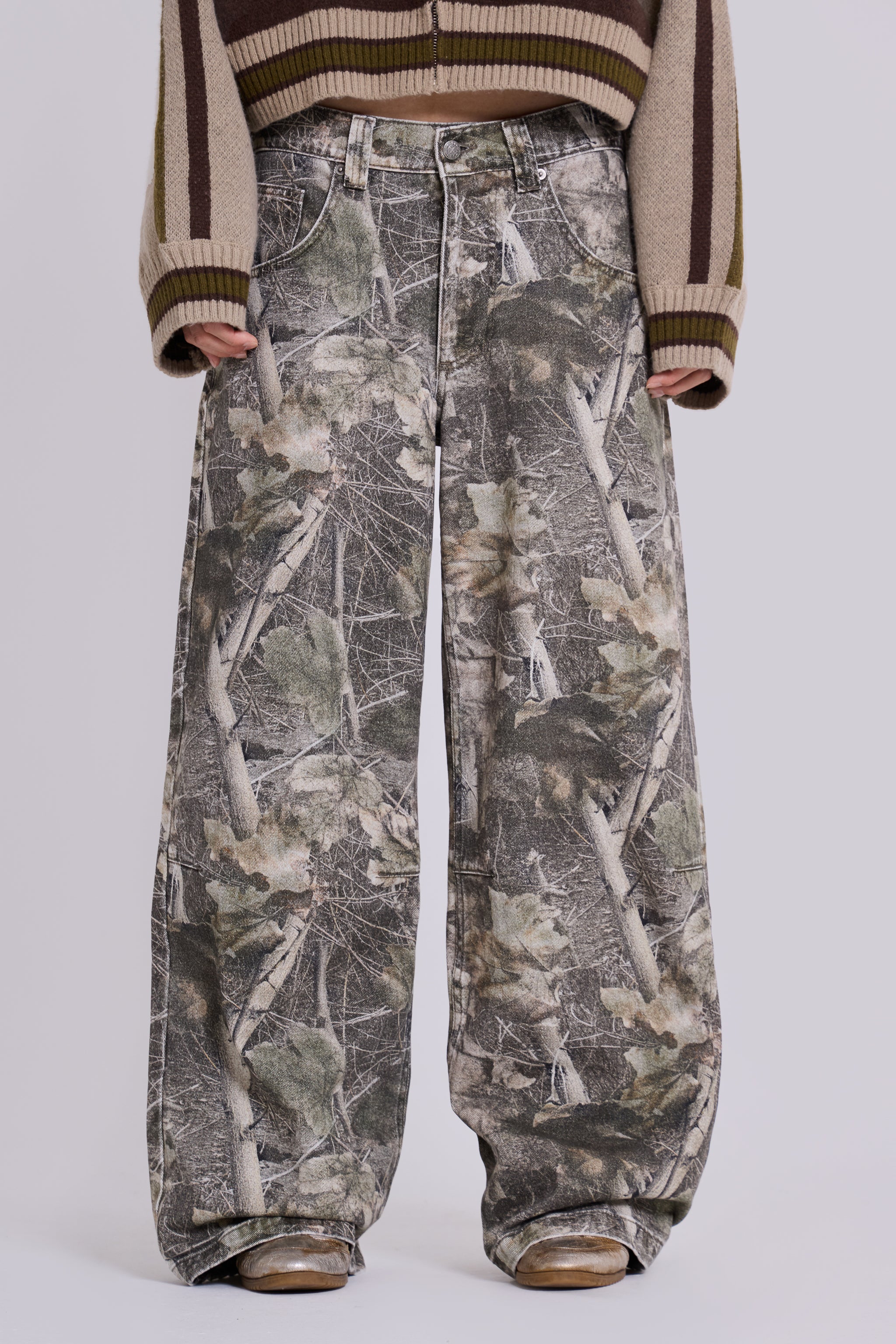 Woodland Camo Colossus Baggy Jeans - Image 7